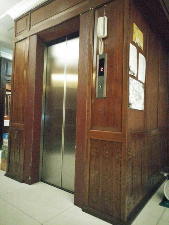 7天阳光酒店-清迈古城店 清邁 外观 照片